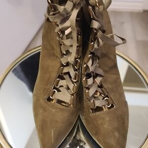 BAMBOO Olive Lace-Up Women's Boots